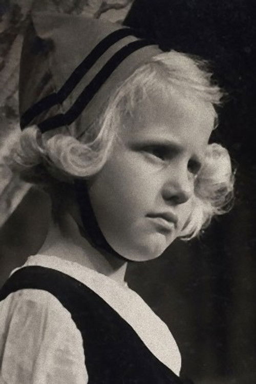 Eva-Marianne Müller as Liesel/Rotkäppchen