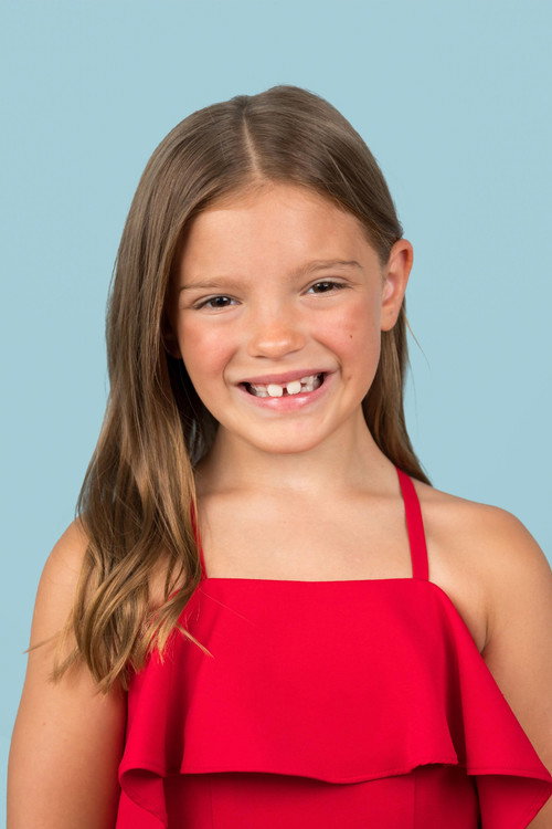 Penelope Piccirilli as Lucy