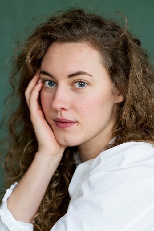 Lieke Hoppe as Johanna