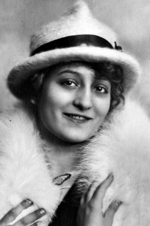 Eva May as Giulietta