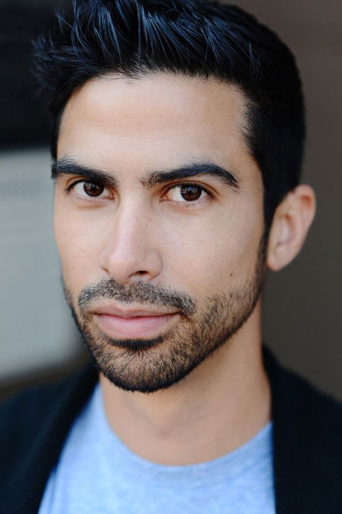 Lenny Hernandez as Mitchell