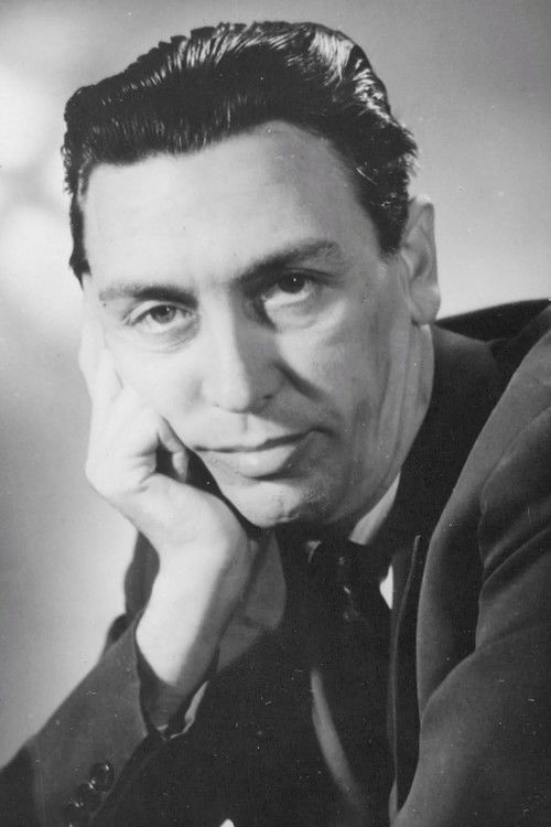 Tjadden Hällström as Olsson