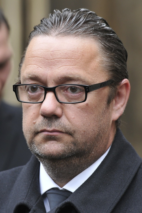 Ronnie Fox as Peter, pool player