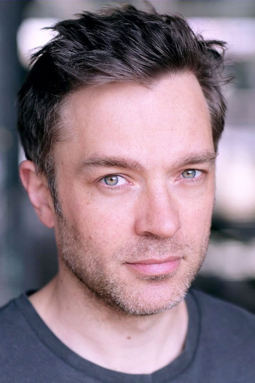 Hadley Fraser as Ray