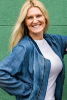 Jackie Cannizzaro as Self