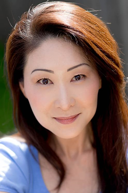 Susan Hanson as Minji