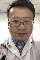 Li Wenliang as Opthalmologist