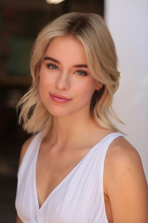 Elle Chapman as Josie Taylor
