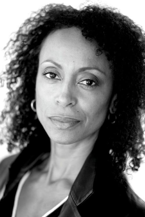 Lachele Carl as Sharna