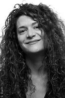 Julie Recoing as Isabelle