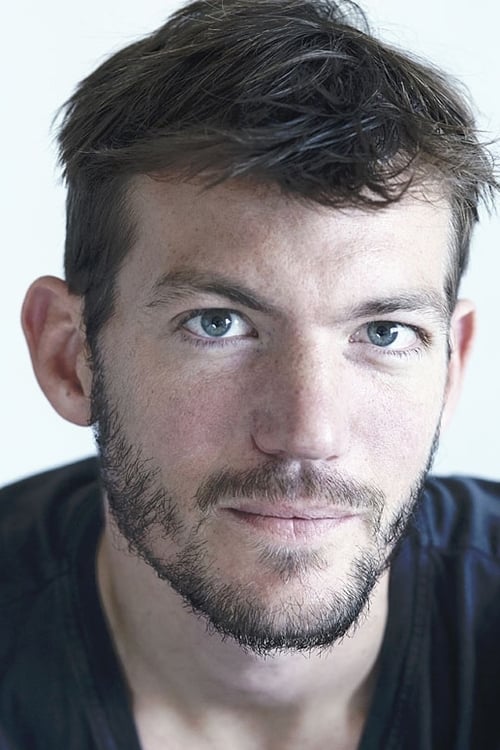 Antoine Laurent as Manu Labrède