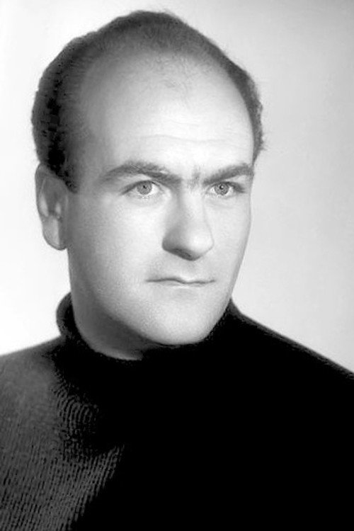 Christian Barbier as François Louba