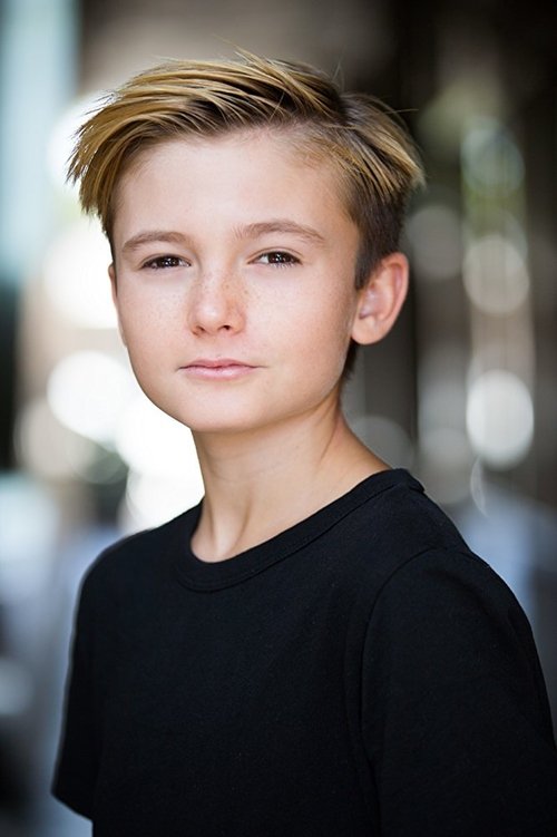 Walker Mintz as Jamie