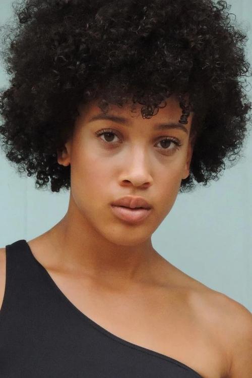 Zhanè Samuels as Dancer