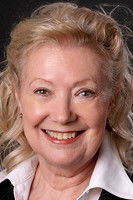 Nicole Valberg as Elisabeth