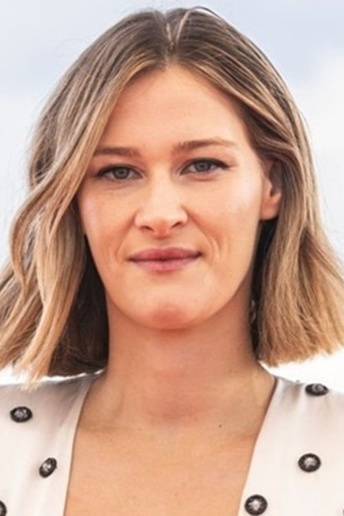 Destry Allyn Spielberg as Triss