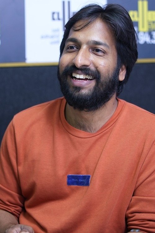 Vineeth Vasudevan as 