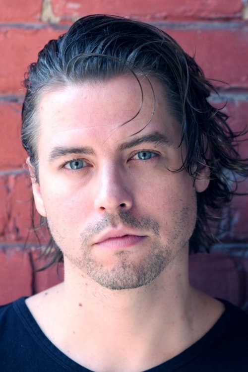 Kristian Hodko as Edward