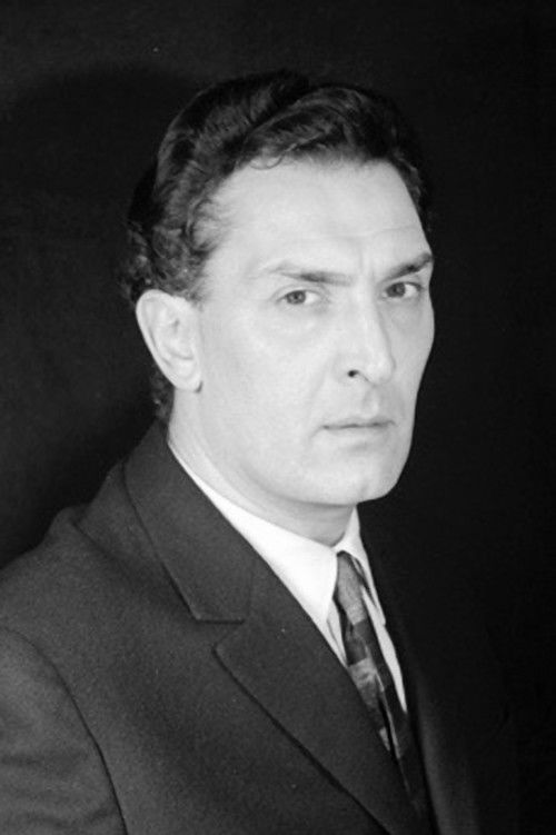 Rogério Paulo as Manuel da Cunha e Silva