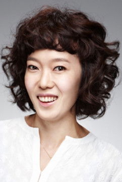 Kang Jeong-im as Judge, Market Vendor (Voice), Office Clerk (Voice)