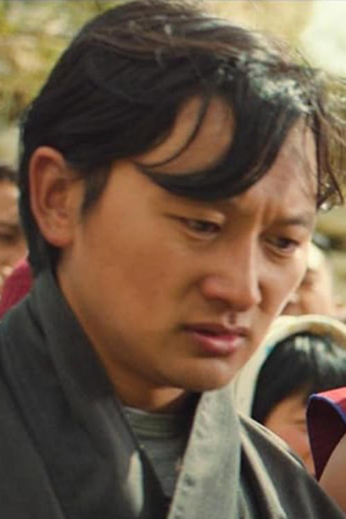 Tandin Sonam as Benji