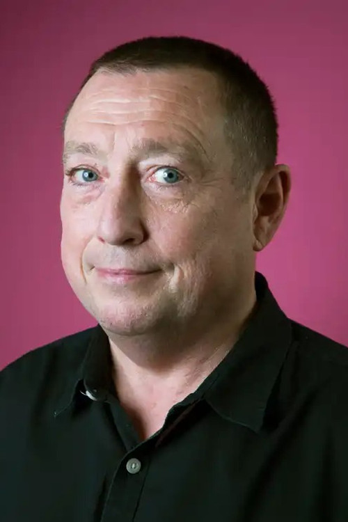 Lee Macdonald as Mel Holloway