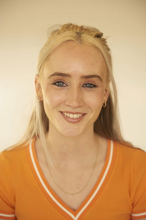 Grace Gallagher as Rowdy Student