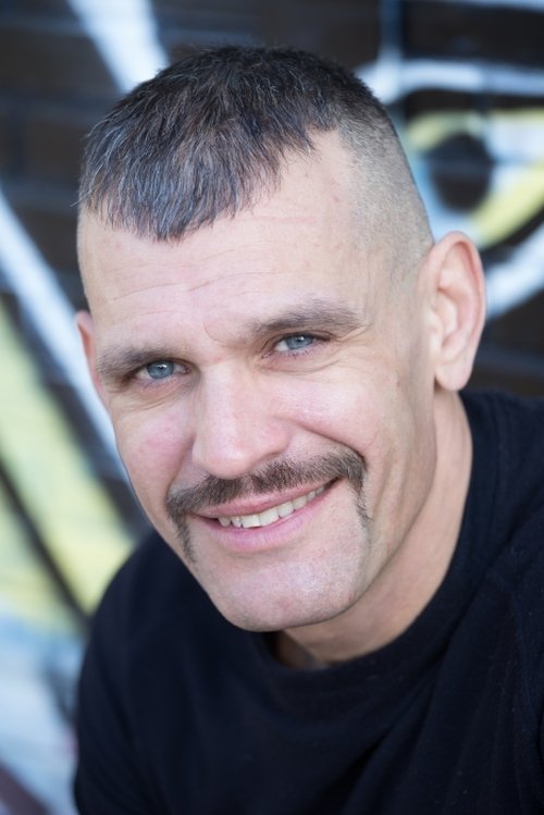 Claudio Vanni as Luca De Santis