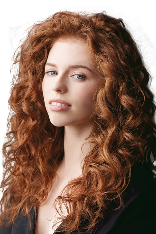 Jordan Clark as Chloe