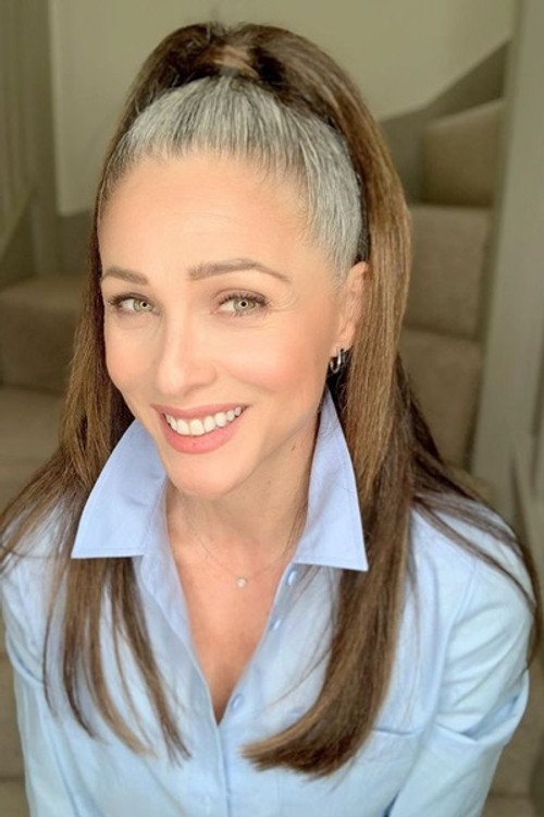 Georgia Zaris as Louise