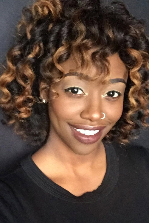 Sydney Allison Thomas as Violet