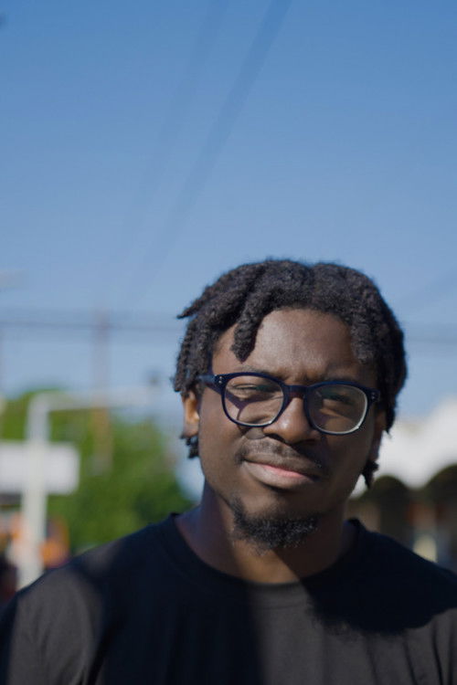 Helio Quental as Marcus