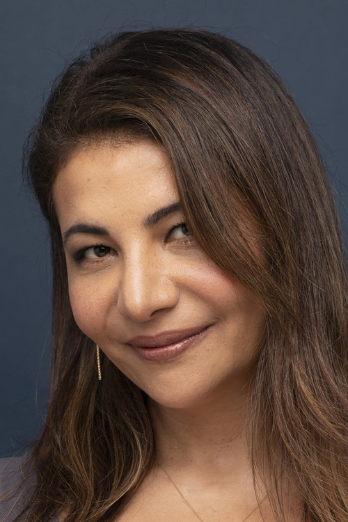 Inji El-Gammal as Saneya