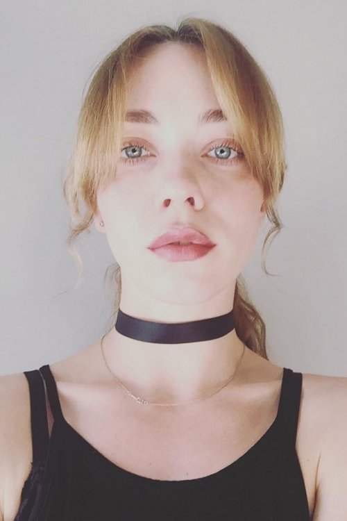 Margarita Simonova as Yulya Olshanskaya