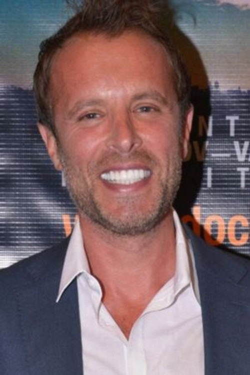 Fabrice Sopoglian as Buitre Moratti