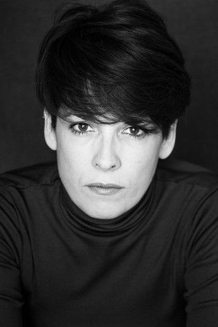 Karmen López Franco as Mujer coro 3