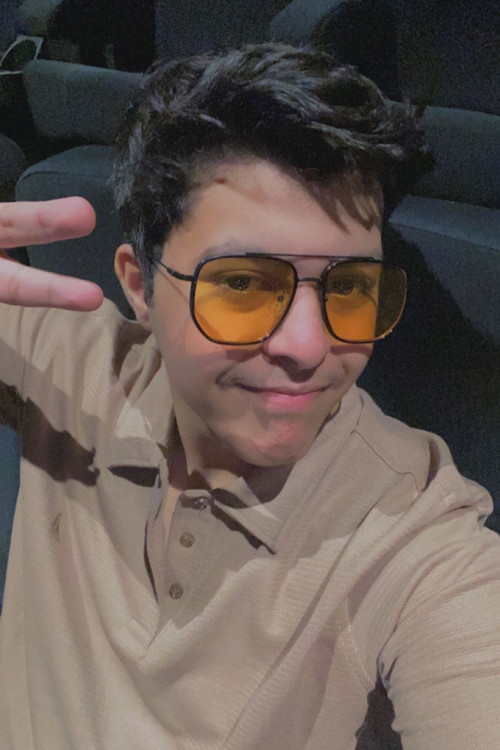 Naser Al-Awni as Narrator