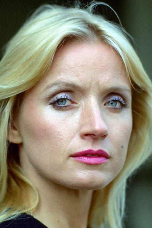 Fiona Curzon as Merle