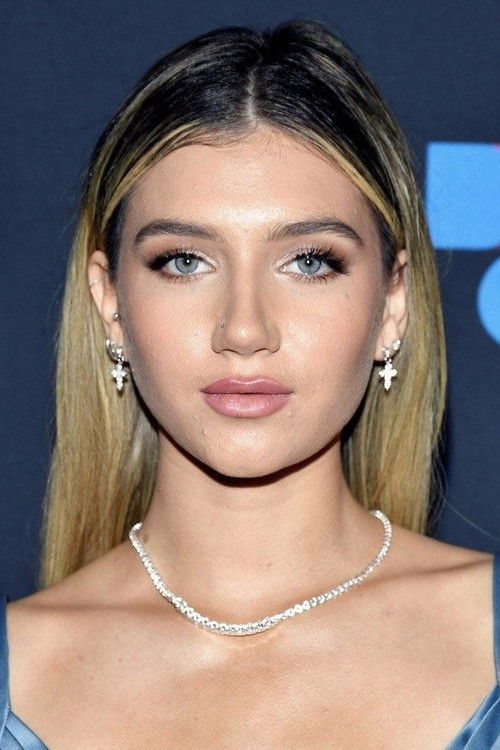 Madison Lewis as Birdie