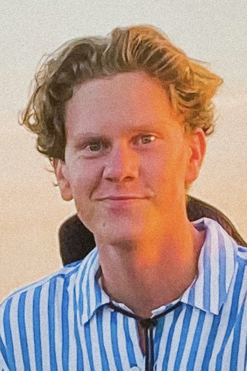 Kylan Philipona Breton as Bonnie