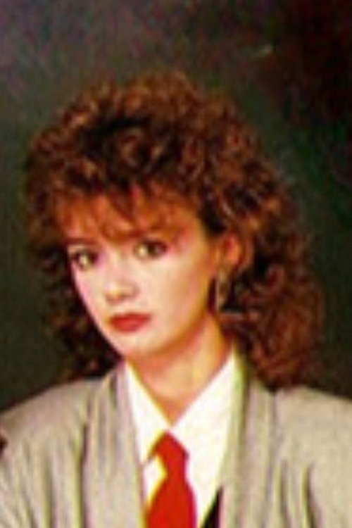 Virginie as Performer (Metrô - vocal)