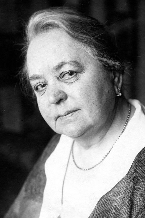 Sophie Pagay as Krämersfrau