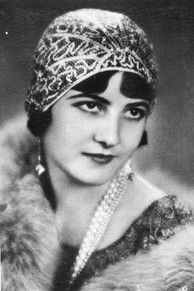 Agnes Esterhazy as Regine