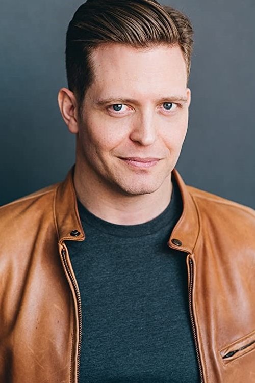 Troy Blundell as Tom O'Neil