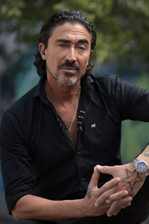 Kairo Herrera as Guardia de seguridad