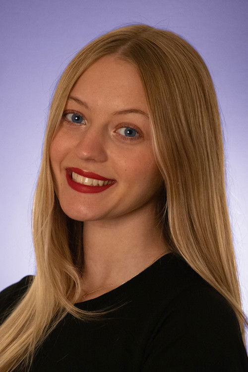 Ashley Caldwell as Ana Comer