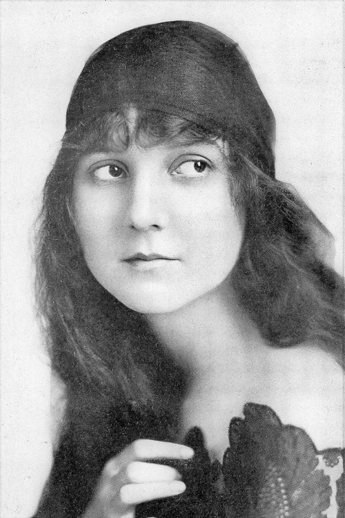Ann Little as Nellie Reid