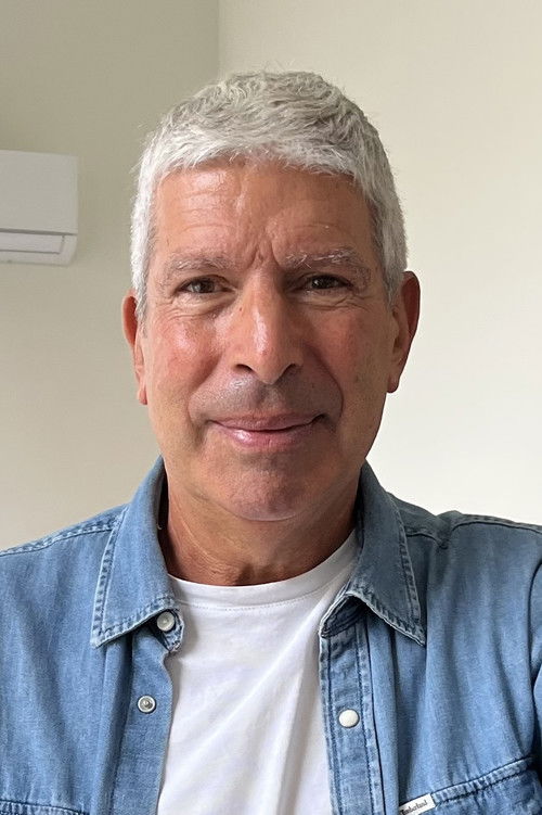 Henrique Oliveira as Giancarlo Macarrone