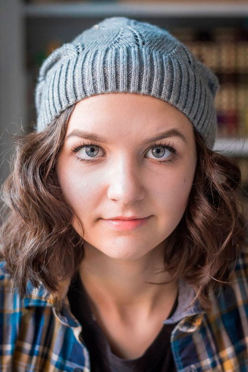 Daisy Tahan as Annie Morales