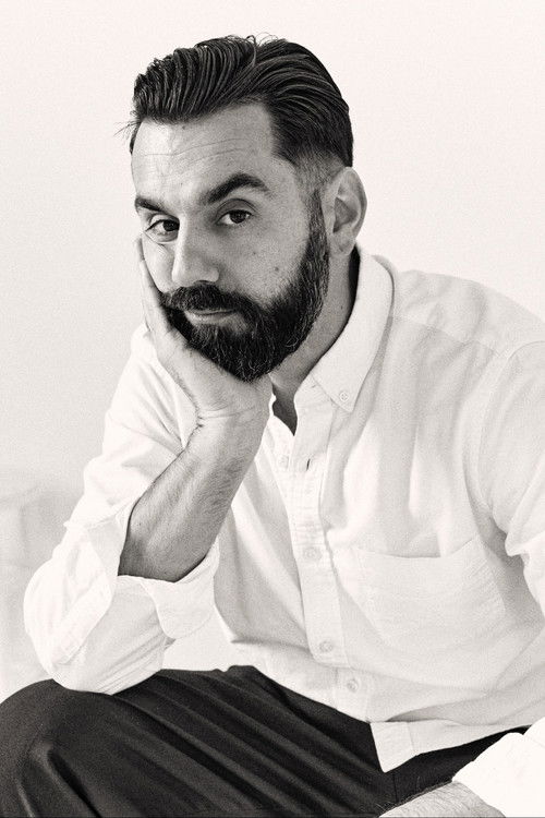 Trifon Dimitropoulos as Isiah